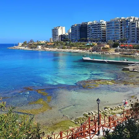 Luxury 3br With Marina Views *